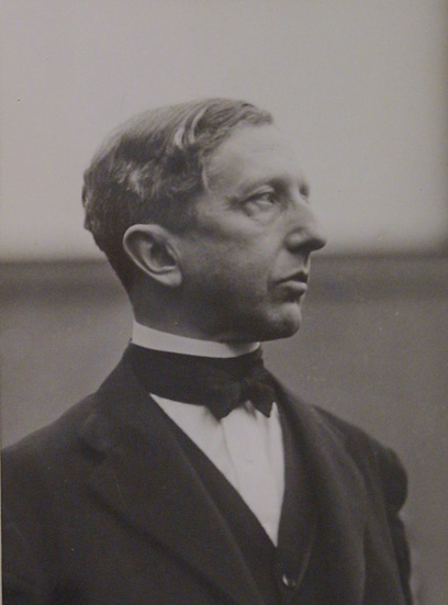 Maclagan, Eric
