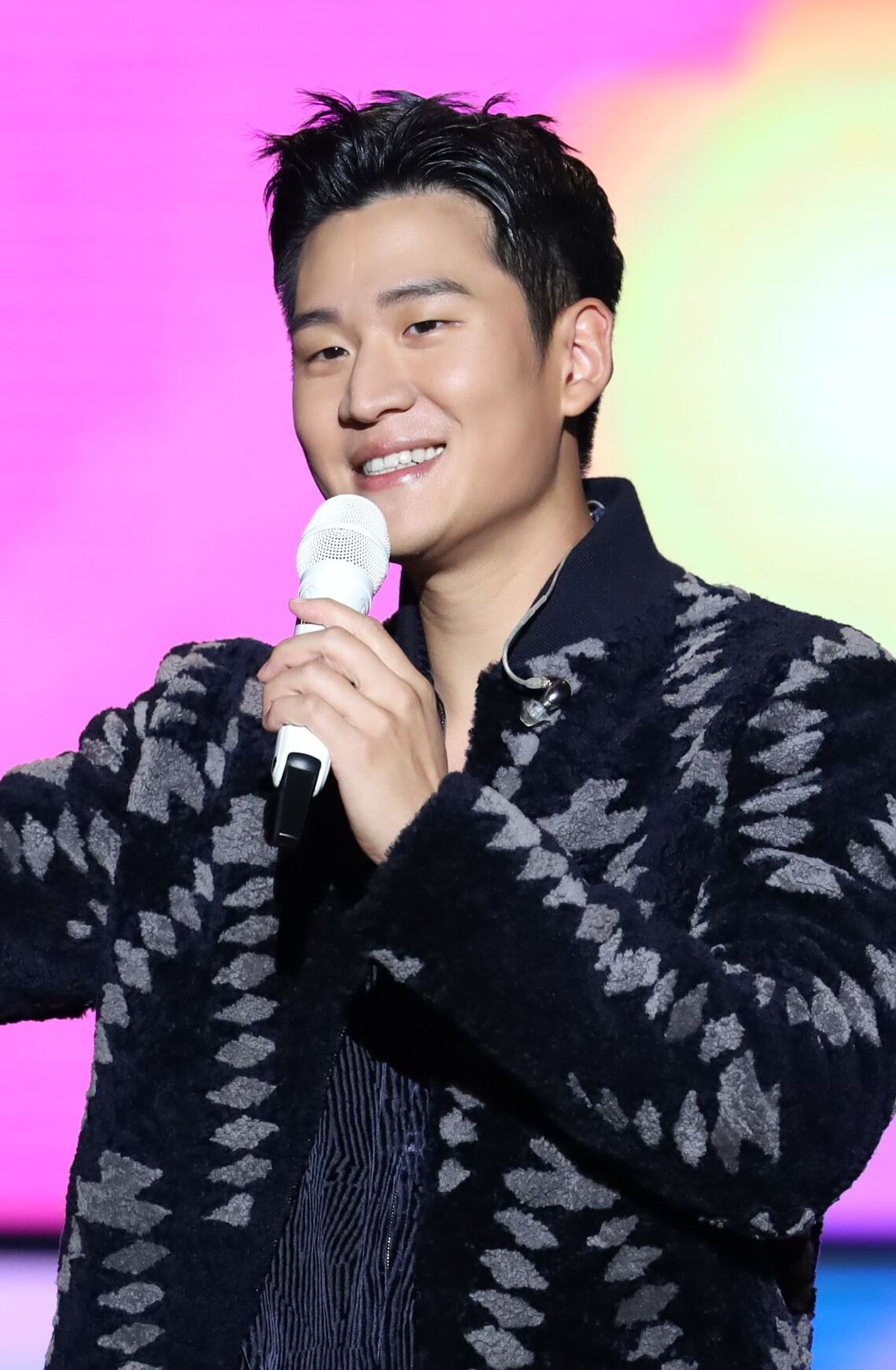 Chou, Eric