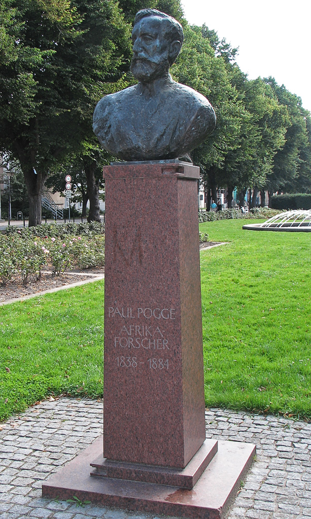 Pogge, Paul