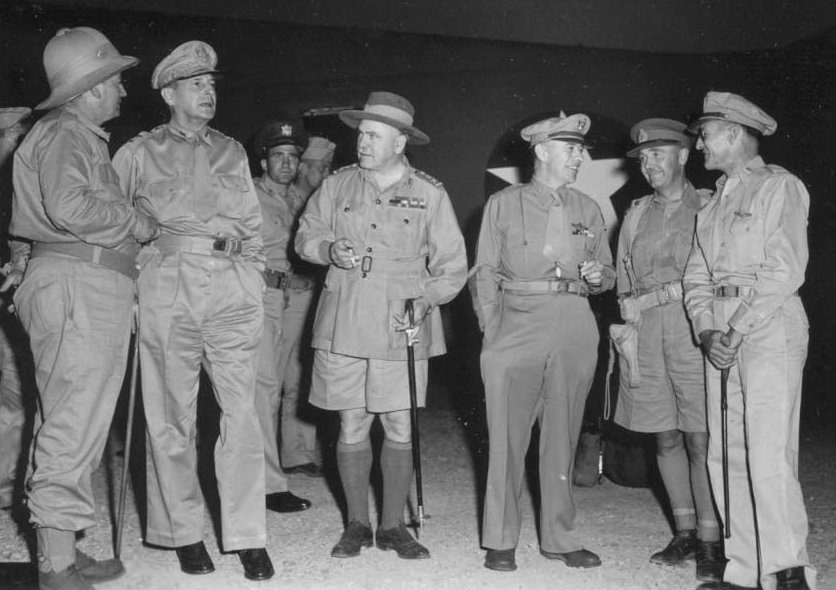 MacArthur, Douglas