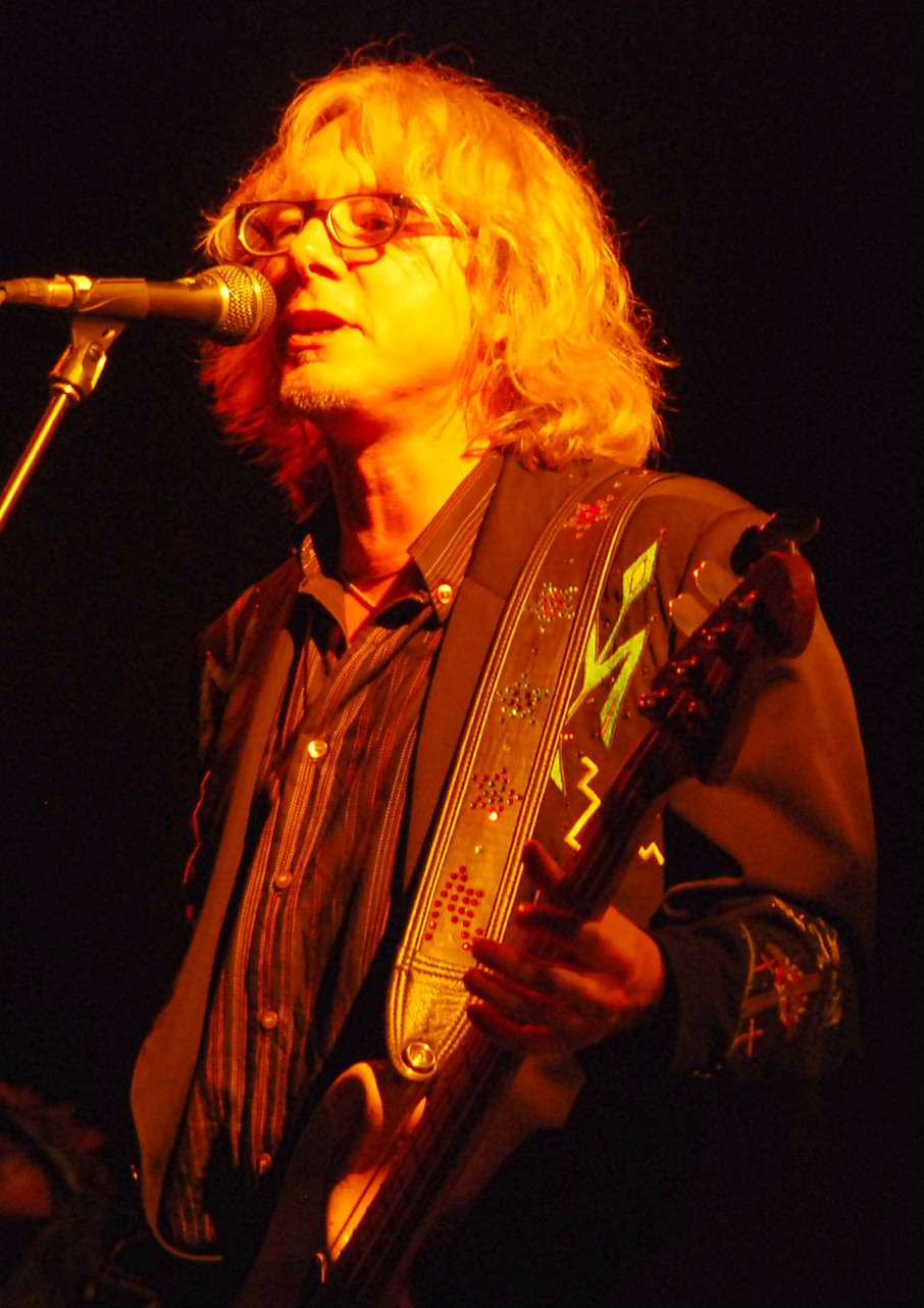 Mills, Mike