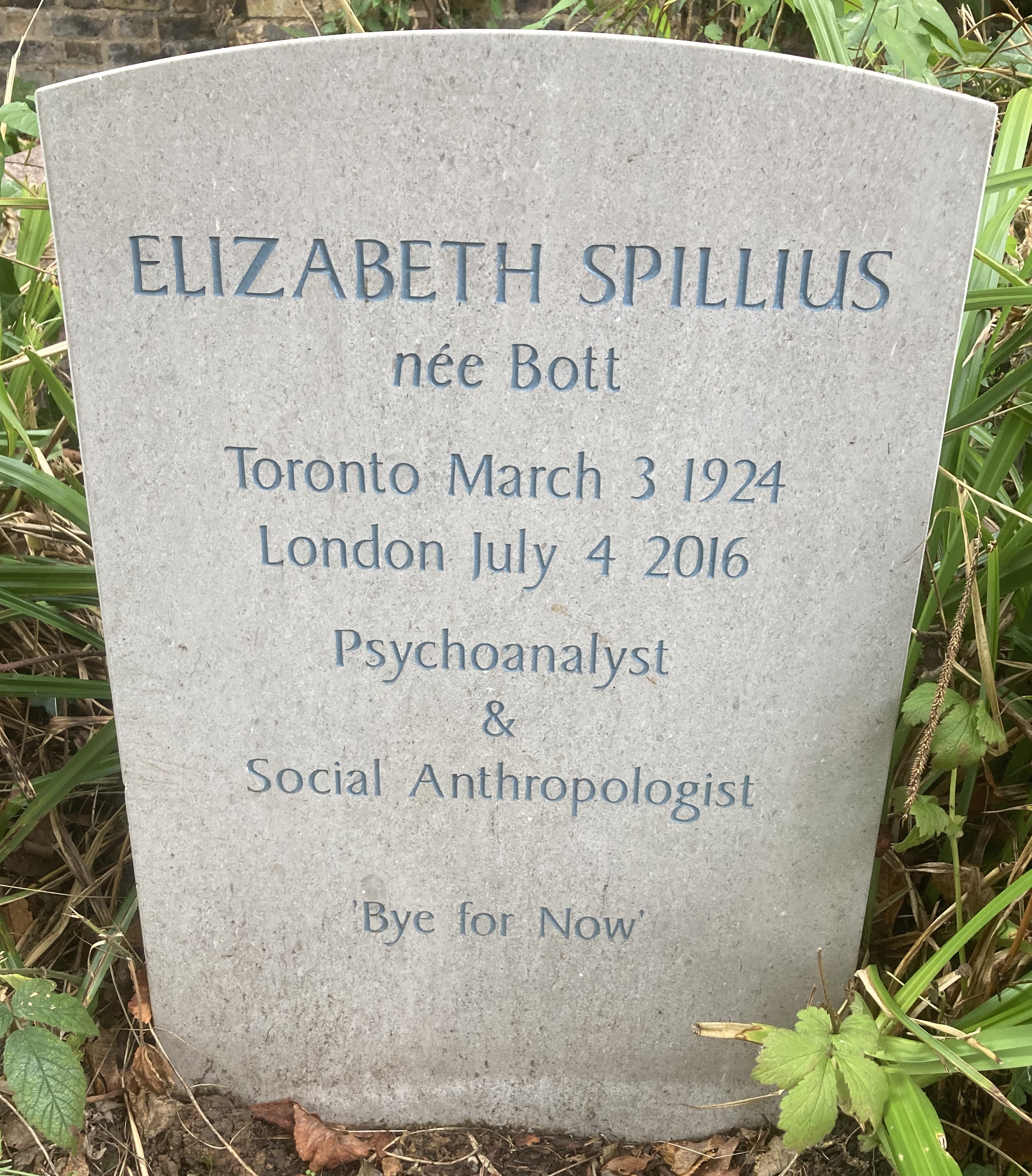 Spillius, Elizabeth