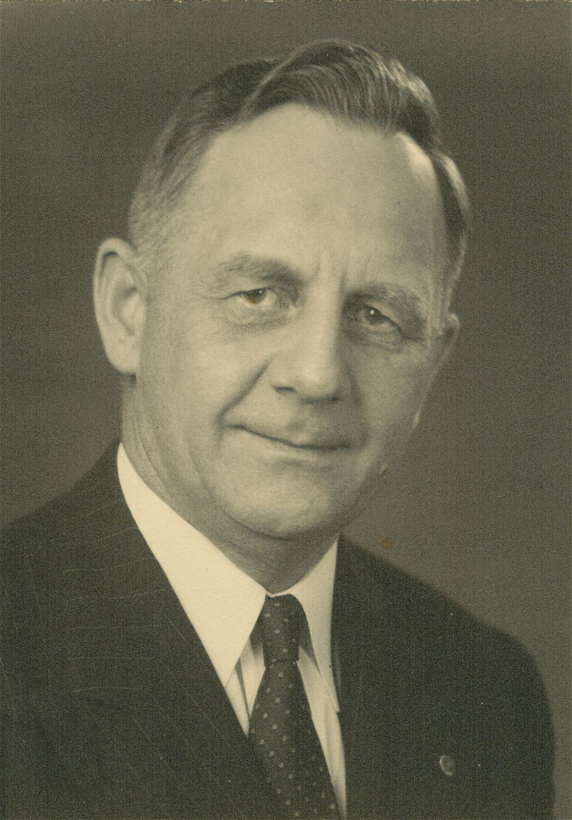 Carlson, Frank