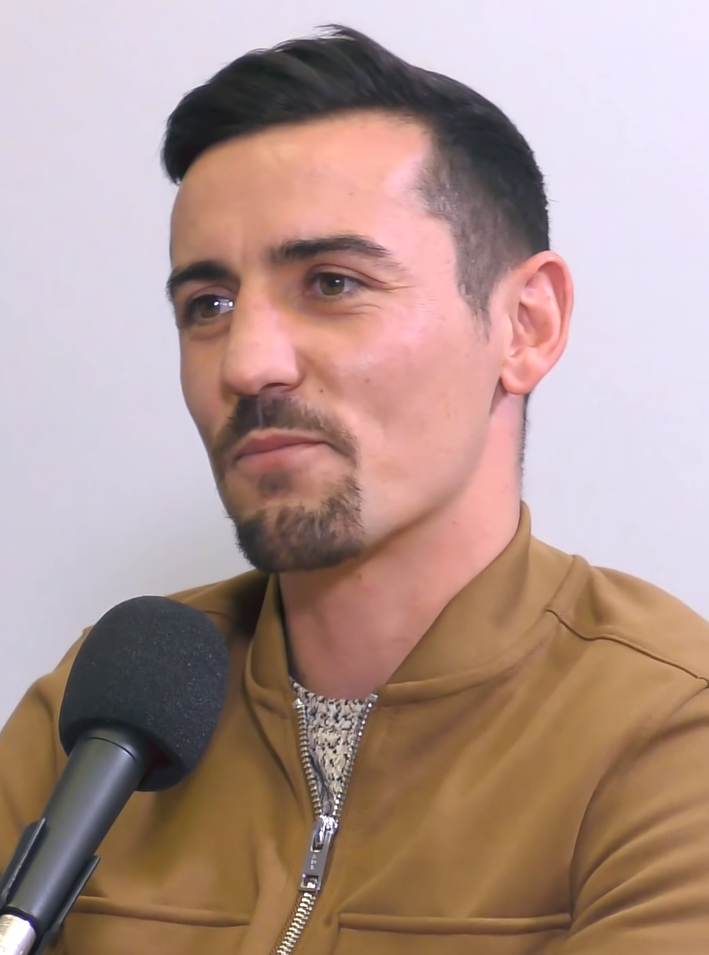 Crolla, Anthony