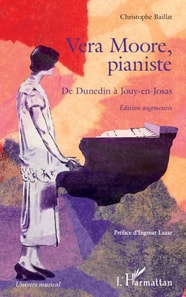 Vera Moore, pianiste