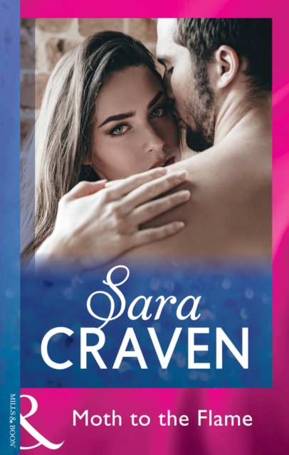 Moth To The Flame (Mills & Boon Modern)