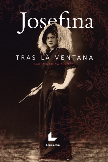 Josefina tras la ventana
